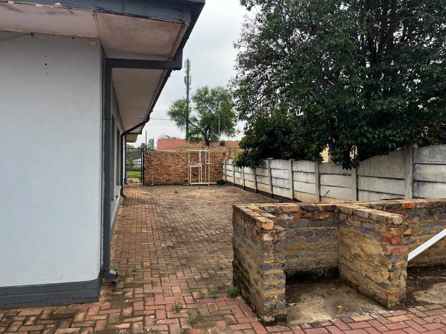 5 Bedroom Property for Sale in Meiringspark North West